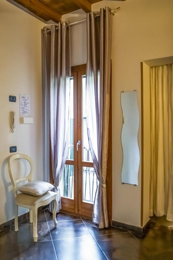 L'ippogrifo Bed & Breakfast 2*